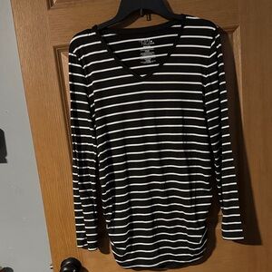 Time and Tru maternity Black & White Striped V-Neck Long Sleeve Top